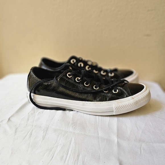 Converse Allstars shoe - Picture 2 of 11